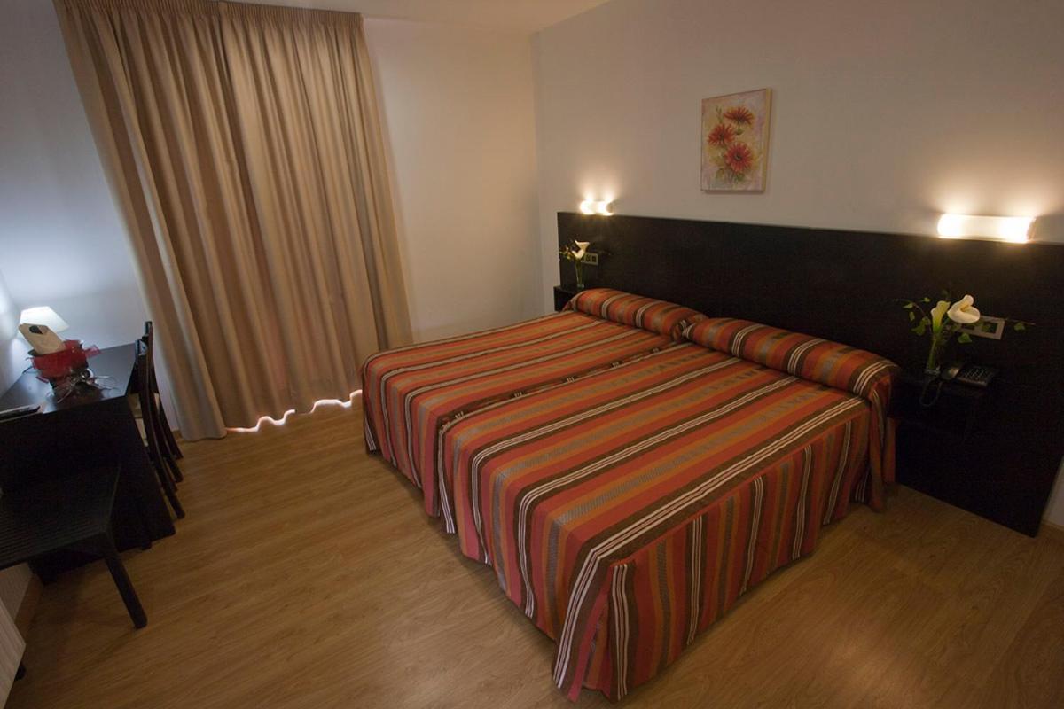 Hotel Amenal Luaran gambar